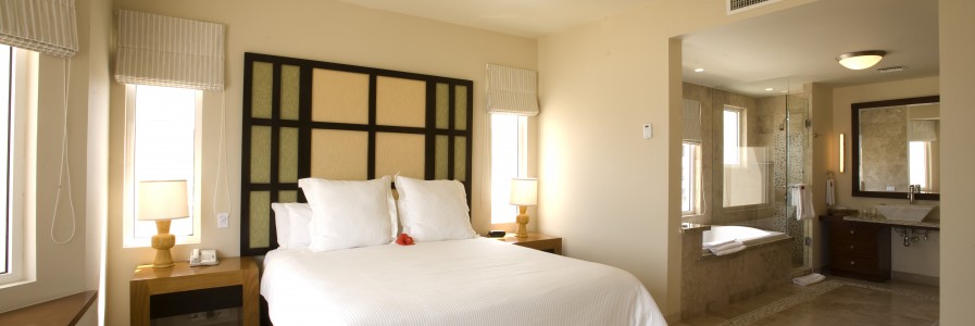 Luxurious Suites<br /> <span>...</span> Luxurious Suites